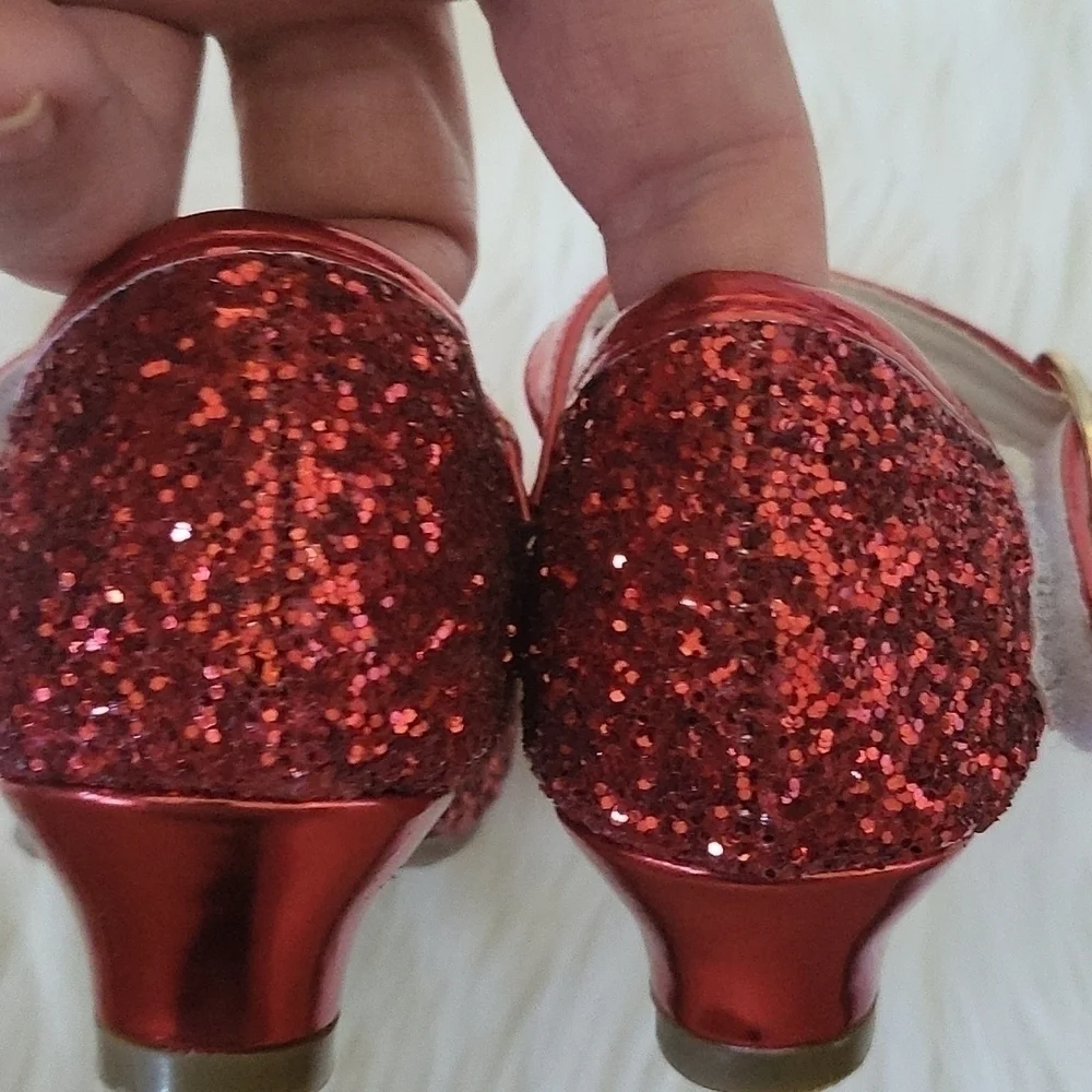 Jiaduowang Red Glitter and Rhinestone Rounded Toe Little Girl Heeled Sho…